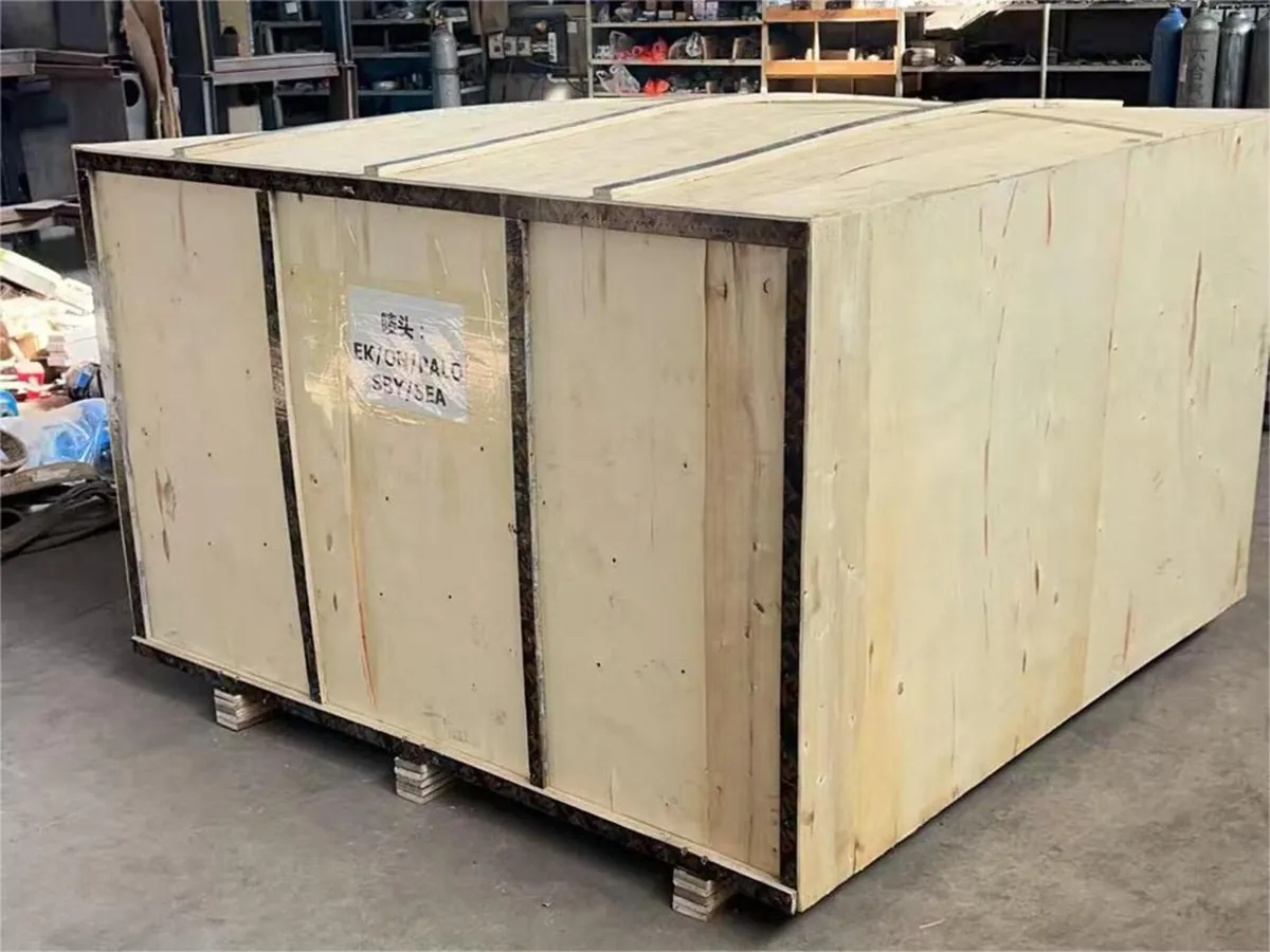 Machine packed in an export wooden case