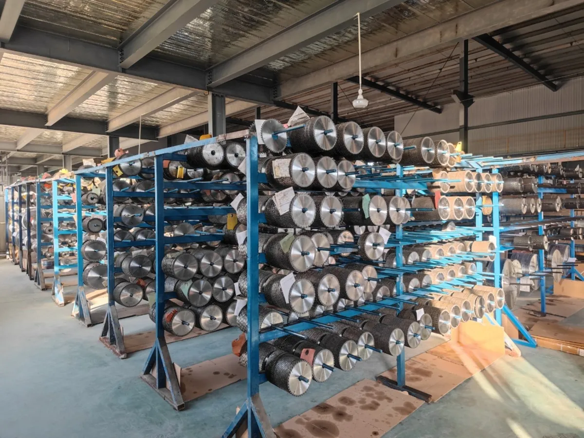 Saw blade warehouse